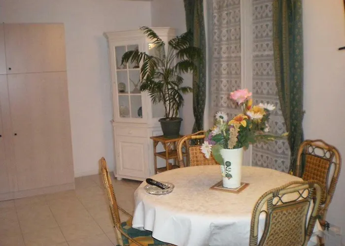 Les Fontaines Saint Leonard Apartamento *